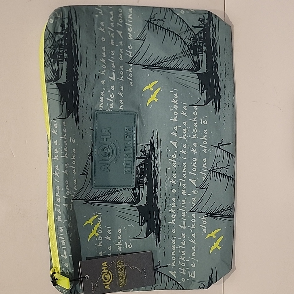 ALOHA Collection HOKULEA mid Pouch Limited Edition